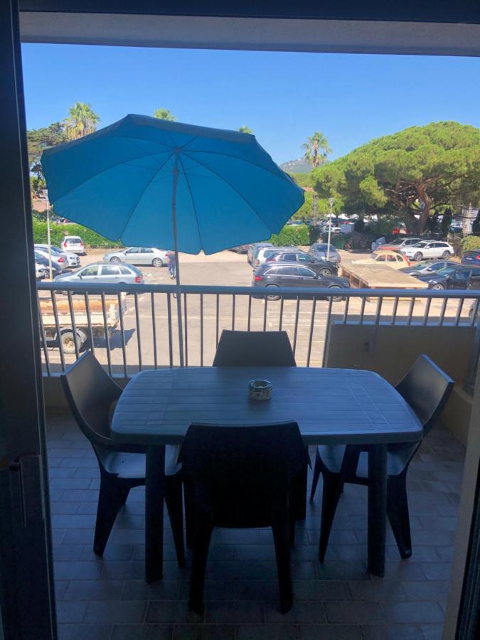 Studio Port De Hyeres Proche Des Plages Kültér fotó